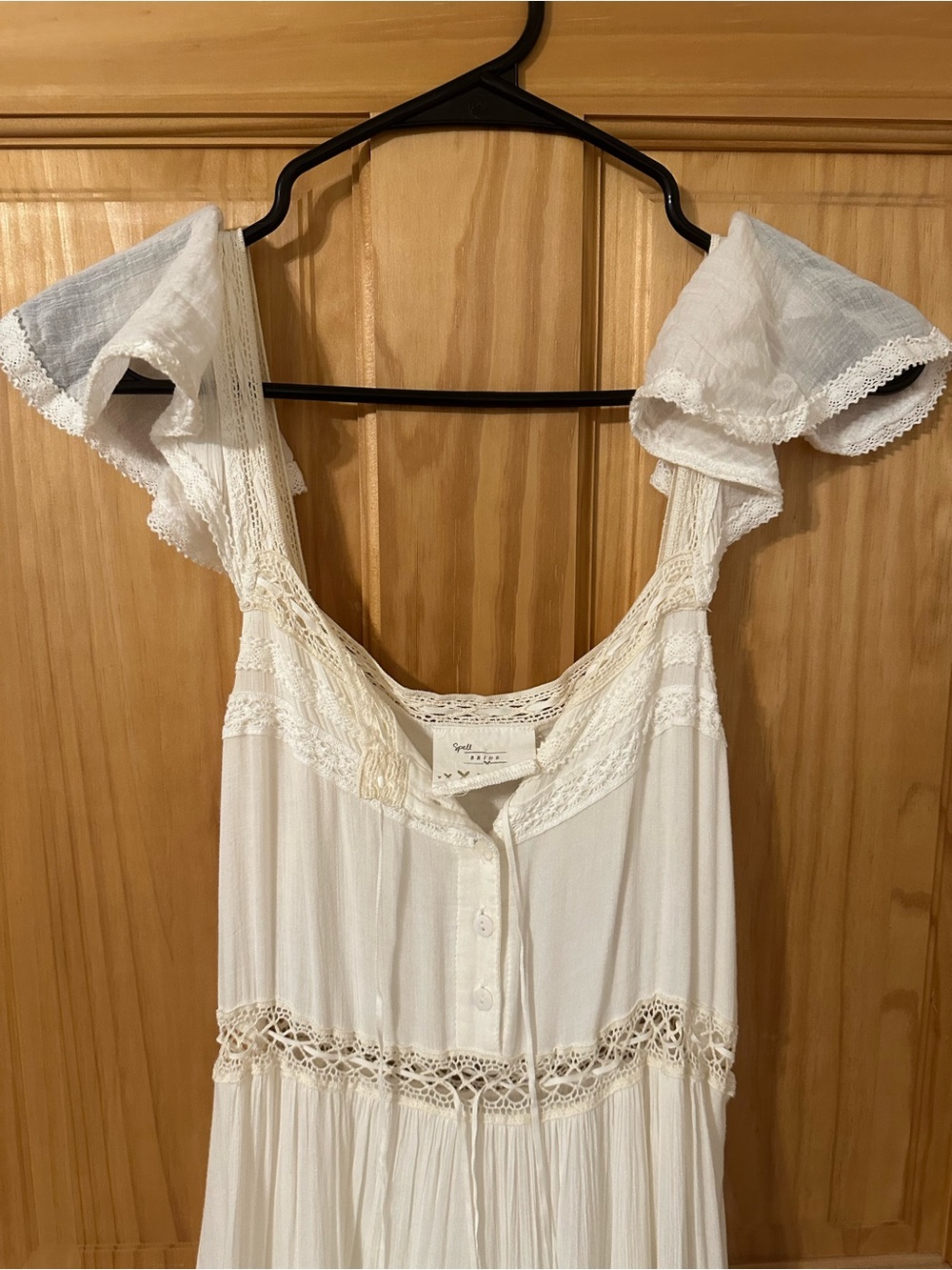 Spell Elizabeth Gown - Picture 7 of 11